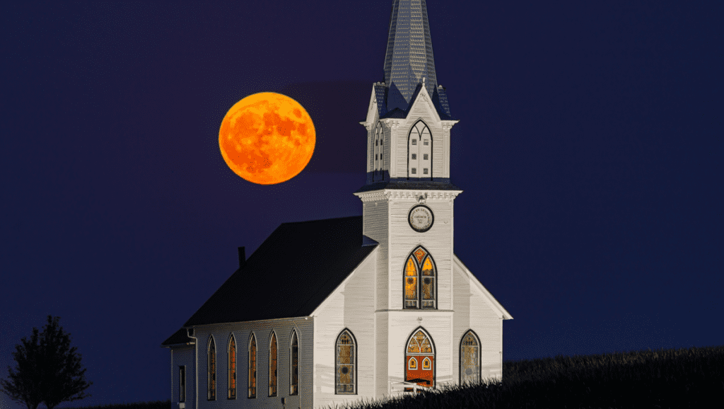 Los espectadores de KCCI comparten fotos de la rara superluna azul en Iowa