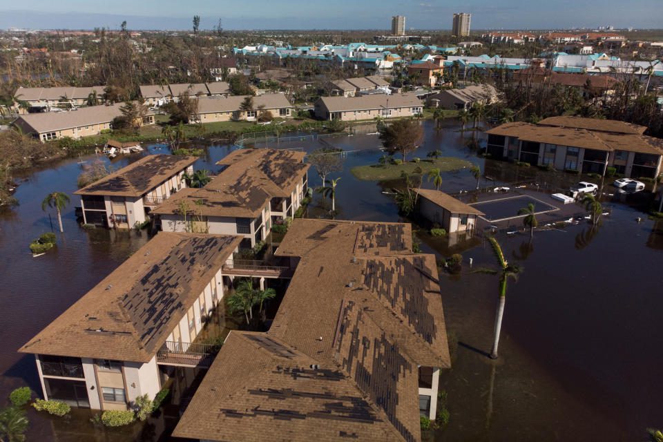 Una vista de una comunidad inundada después de que el huracán Ian causara una destrucción generalizada en Fort Myers, Florida, EE.UU., 29 de septiembre de 2022. REUTERS/Marco Bello