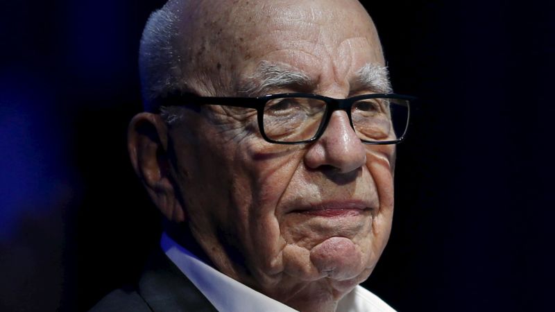 Rupert Murdoch dimite como presidente de Fox & News Corp, generando conmoción en los medios y la política