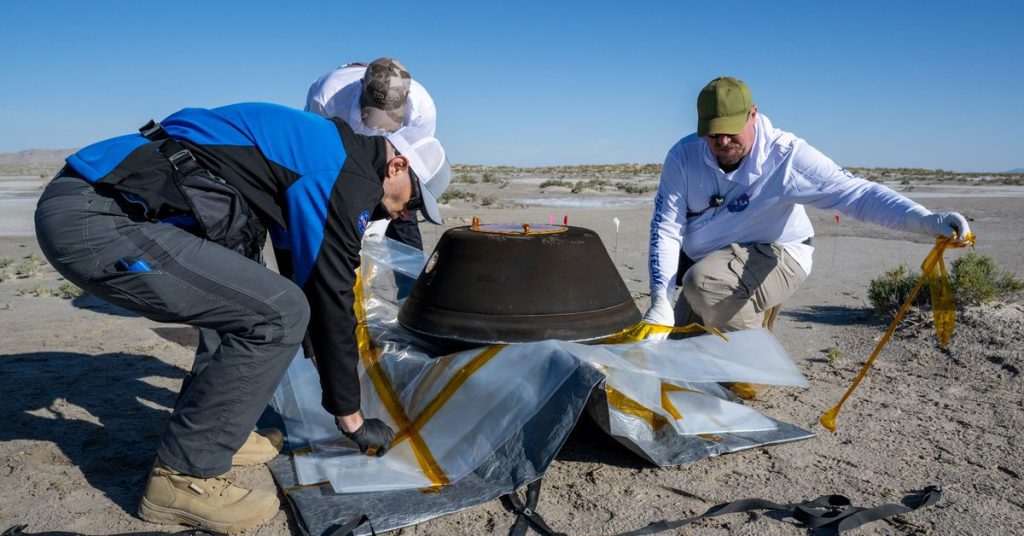 Una muestra de asteroide de la NASA se lanza en paracaídas de forma segura al desierto de Utah