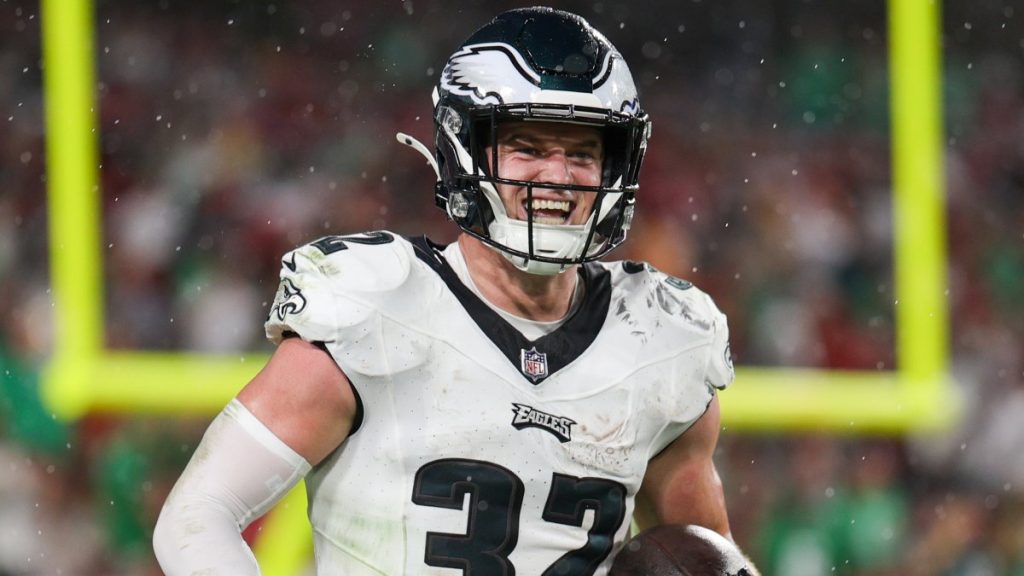 Los Eagles pierden dos DB contra la ofensiva mejor clasificada de los Dolphins – NBC Sports Philadelphia