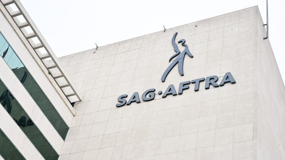 SAG-AFTRA puede tardar otro día en responder a la oferta final de AMPTP