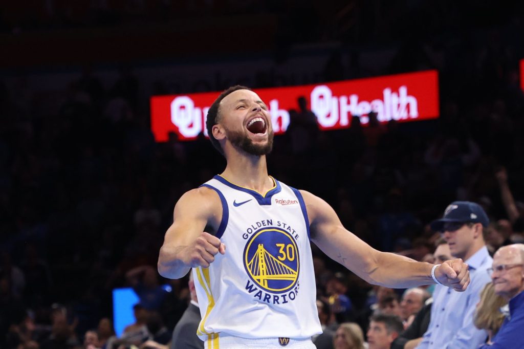 Steph Curry y Chris Paul fueron cabezas de serie en la victoria de los Warriors contra el Thunder