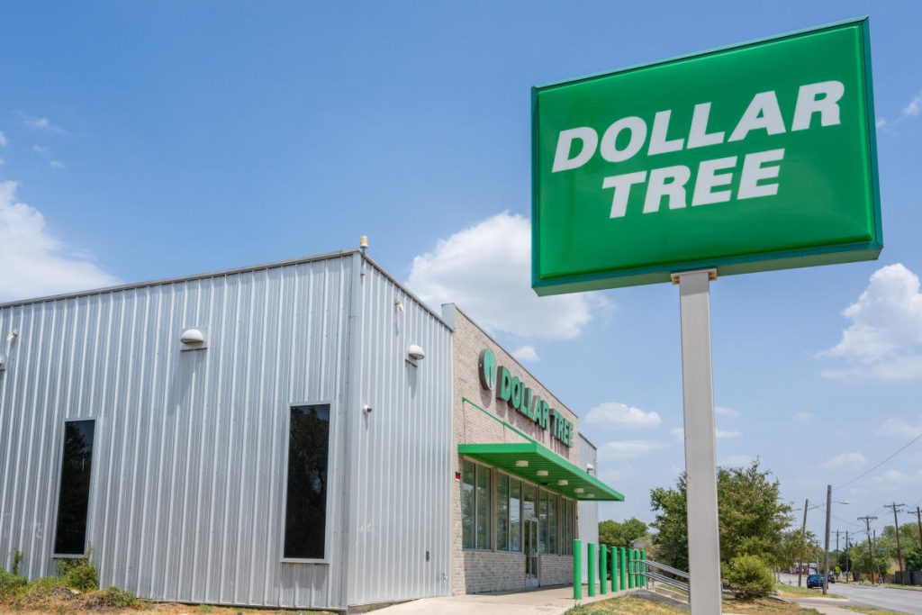 El cierre de 1.000 tiendas de Dollar Tree ilustra los riesgos de adquisiciones débiles