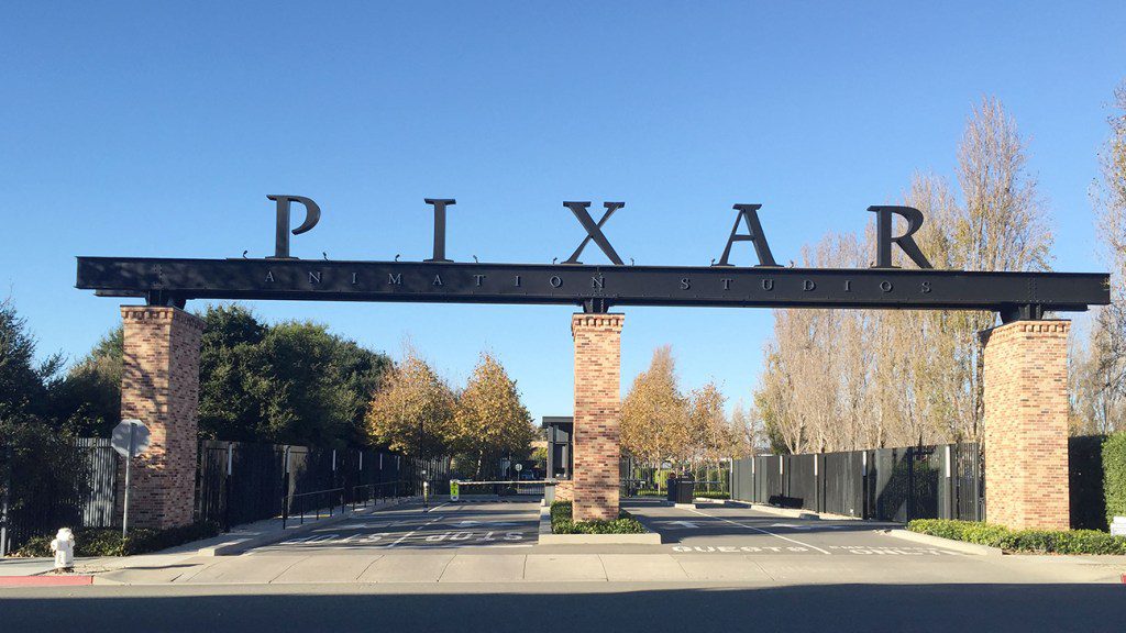Puertas al campus de Pixar en Emeryville, California