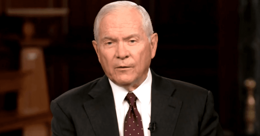 El exsecretario de Defensa Robert Gates dice que muchos manifestantes universitarios “no saben mucho sobre esta historia” de Oriente Medio