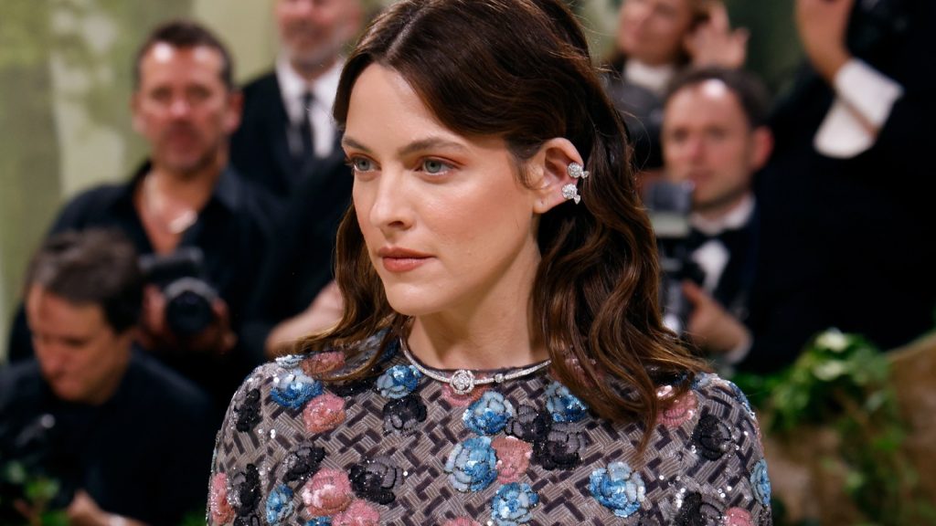 Riley Keough gana una orden judicial para detener la venta de la ejecución hipotecaria de Graceland