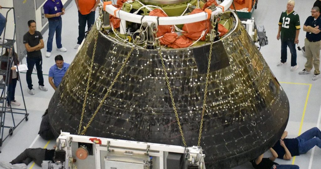 Un inspector de la NASA está preocupado por los grandes daños sufridos en el escudo térmico del módulo lunar