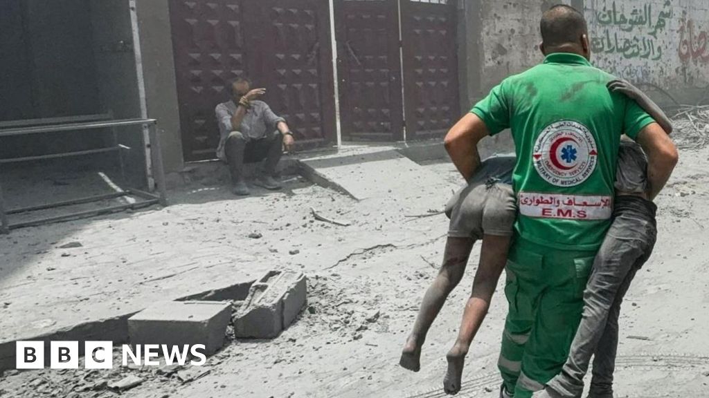 Hamás dice que los ataques aéreos israelíes contra la ciudad de Gaza mataron a decenas
