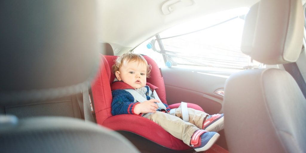 Un niño pequeño quedó atrapado en un Tesla después de que su batería se agotara sin previo aviso en medio de olas de calor récord: “La seguridad es lo último” en Tesla, dice un experto