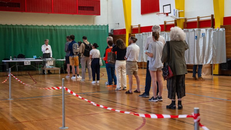 Las elecciones francesas de 2024 en vivo: el partido Frente Nacional gana la mayor cantidad de escaños, el bloque de Macron ocupa el segundo lugar y el bloque de Le Pen ocupa el tercer lugar.