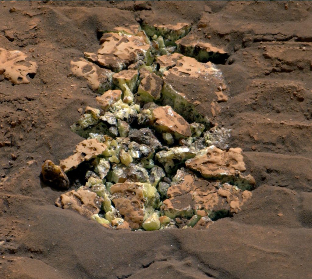 “Extraño e inesperado”: ​​el rover Curiosity de la NASA encuentra cristales amarillos en Marte