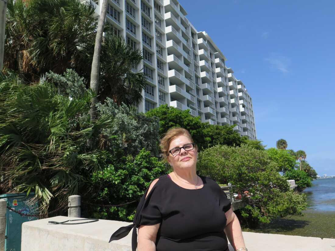 Jacqueline Fraga es una de los diez propietarios de unidades que se negaron a vender sus apartamentos a Two Roads Development.