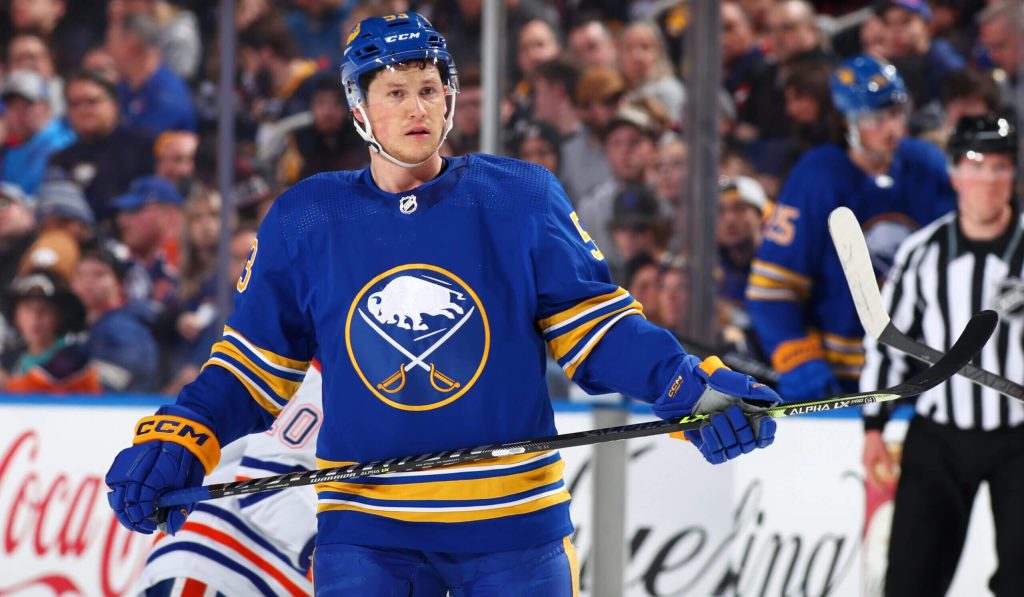 CALIFICACIONES DE CONTRATO DE LA NHL: Los engrasadores compran poco al extremo veterano Jeff Skinner