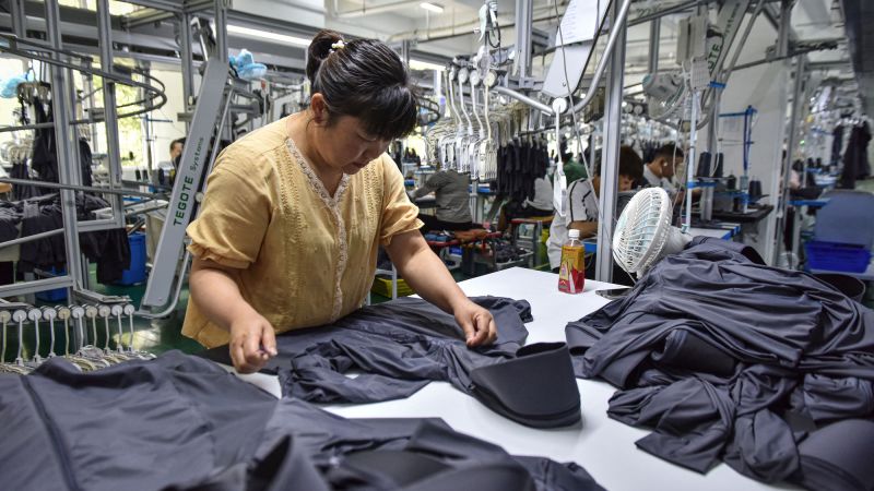 PMI de China: No se vislumbra un final para una historia económica mixta