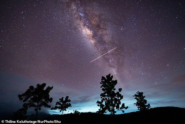 La cinta concentrada de estrellas que se extiende por el cielo fue una de las primeras pruebas de que vivimos en una galaxia espiral en forma de disco.