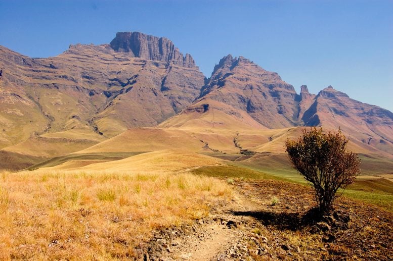 Acantilados de Drakensberg en Sudáfrica