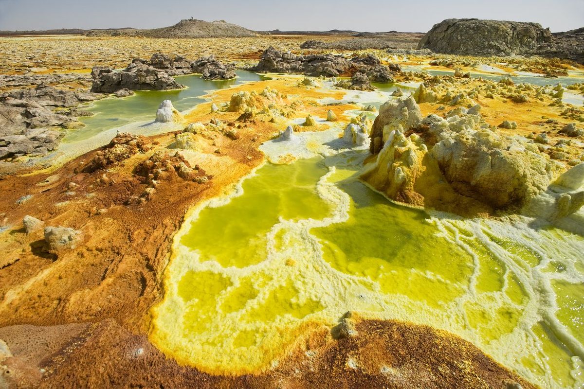 Vista de la explosión del cráter del volcán Dallol, la depresión de Danakil, Etiopía 