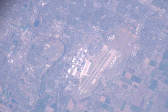 Base de la Fuerza Aérea McConnell en Kansas, vista desde el espacio.