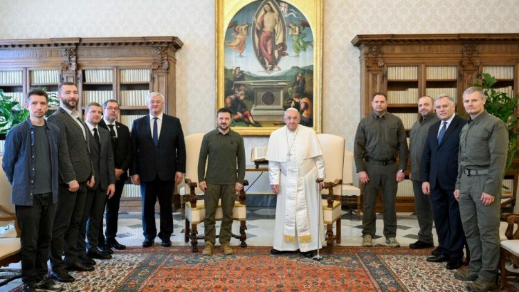 Reunión del Papa Francisco con el presidente ucraniano Volodymyr Zelensky en el Vaticano