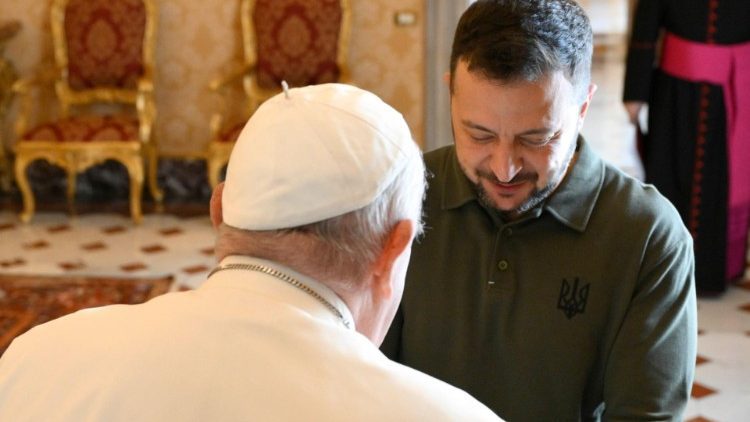 El Papa Francisco se reúne con el presidente ucraniano Zelensky